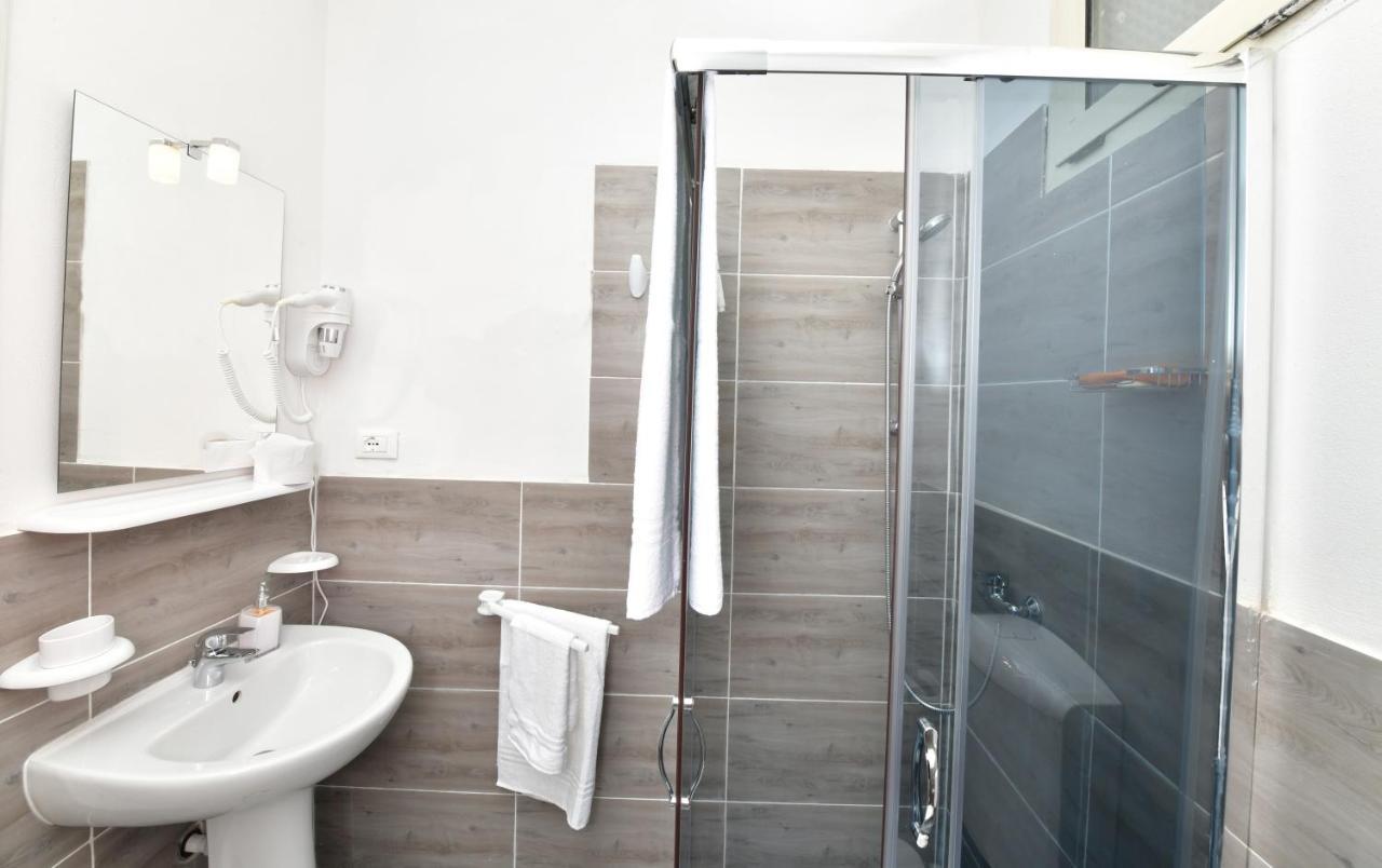 A San Lazzaro Rooms ซานลาซโซโร ดี ซาเวนา ภายนอก รูปภาพ